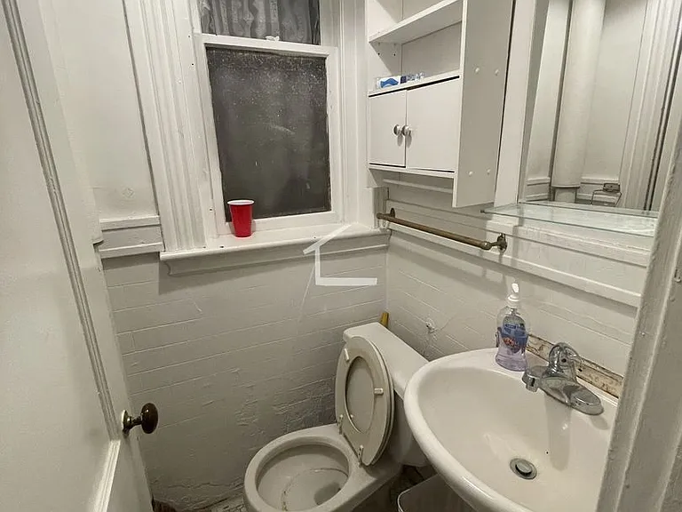 12 Euston St #1 — Photo 9