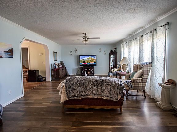 3rd image of 153 Valleyview Dr