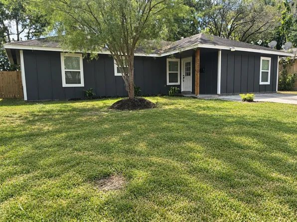 1220 Fresa Rd, Pasadena, TX 77502