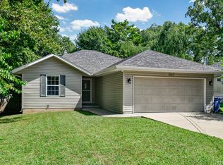 2152 N Campbell Ave, Springfield, MO 65803