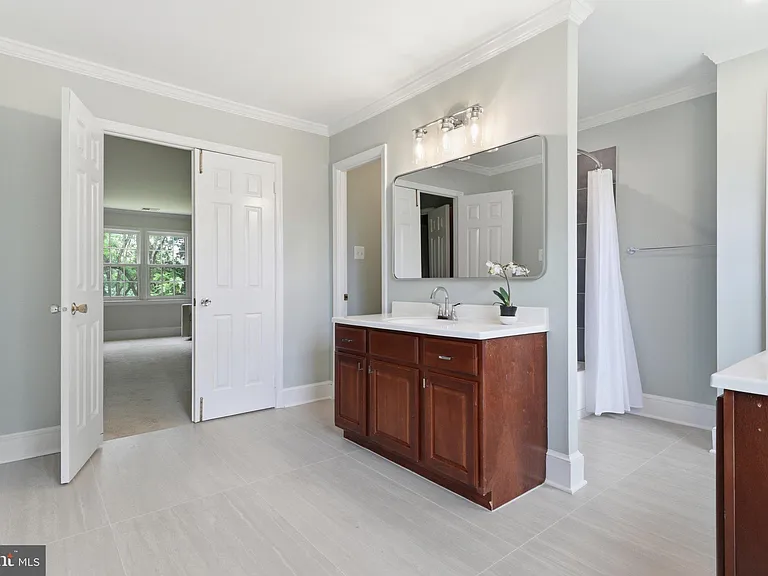 6817 Jeremiah Ct — Photo 24