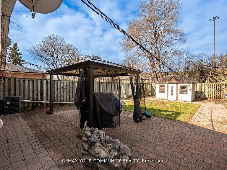 32 Marbury Cres — Photo 20