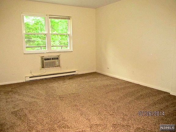 3rd image of 100 Pierson Miller Dr APT E21