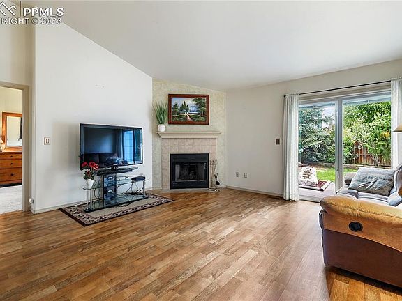 3rd image of 9268 Prairie Clover Dr