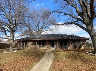 911 Cambridge Dr, Duncanville, TX 75137