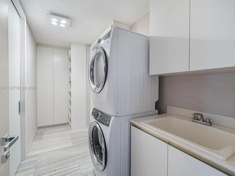 18975 E Collins Ave #3802 — Photo 42