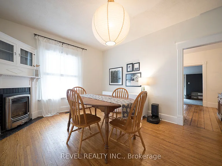 22 Lawrence St — Photo 7