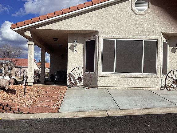 3rd image of 95 Redbluff Dr