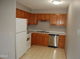 1014 Oakcrest St UNIT 1-12, Iowa City, IA 52246