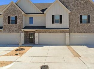 220 Honor Code Pl, Granbury, TX 76049