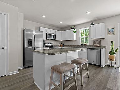 4th image of 142 Villa Grande St #C