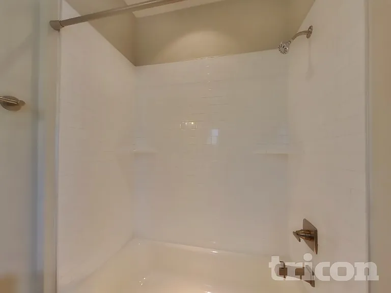1248 Hillwood Private Cv — Photo 13