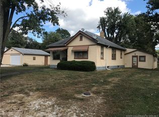 640 S 8th St, Mitchell, IN 47446