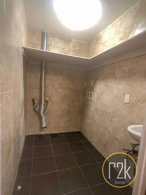 Rented by Realty 2000 Corp | media 94