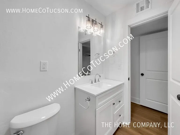 2425 N Goyette Ave #A — Photo 12