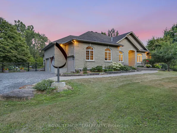 6196 Elkwood Dr, Ottawa, ON K4P 1M9