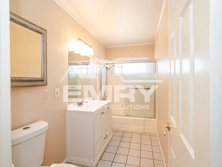 11902 Pine St — Photo 30