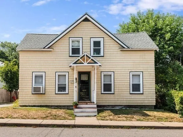 27 Pearl St, Amesbury, MA 01913