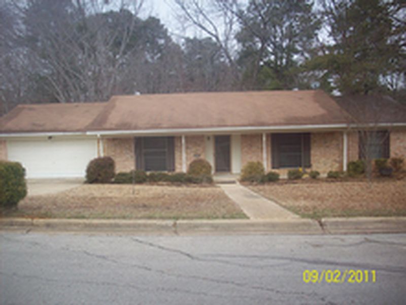 1st image of 1312 Trailwood Ln