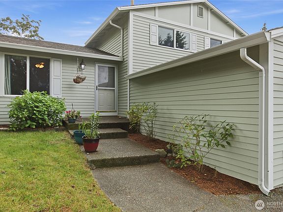2nd image of 3121 SW 313th Place