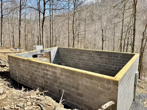 10 Brooklyn Way, Moatsville, WV 26405