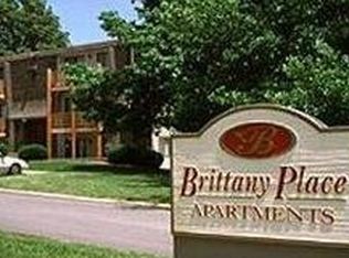 8620 W Utopia Dr, Kansas City, MO 64138