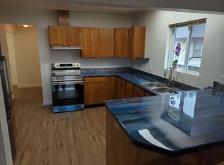 9475 5th St #1, Bay City, OR
