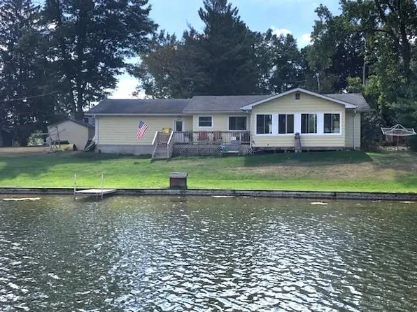 3143 Briarlane Rd, Farwell, MI 48622