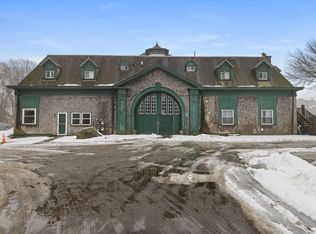 30 Sandy Point Farm Rd APT 1, Portsmouth, RI 02871