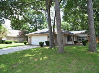 8710 Pines Place Dr, Humble, TX 77346