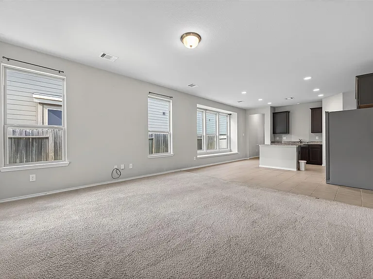 2519 Northern Great White Ct — Photo 17