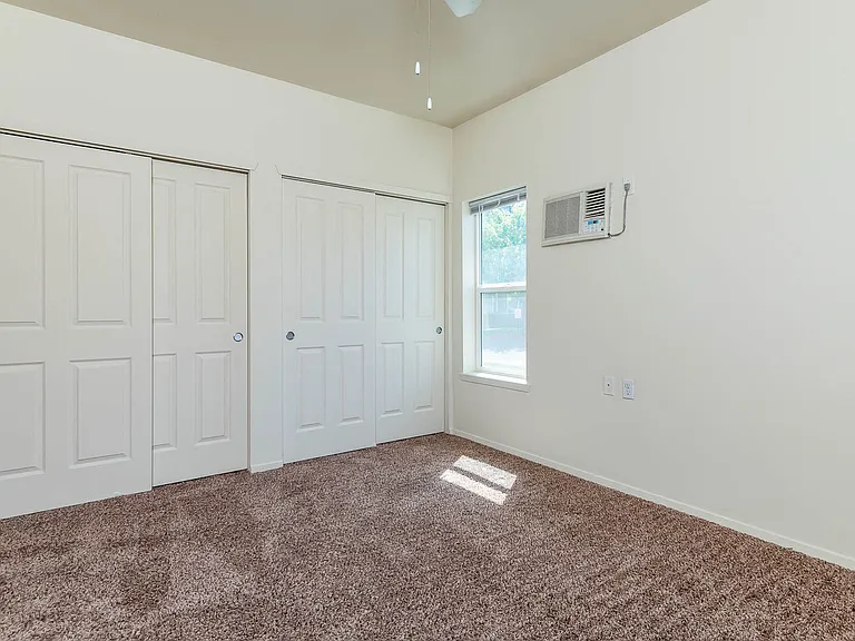 Center Pointe | Bedroom 2