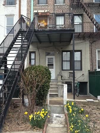 1st image of 2352 31st Ave #1