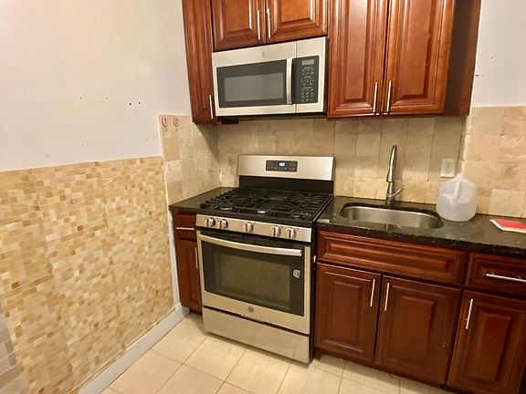 2nd image of 2510 Ocean Pkwy #7-W