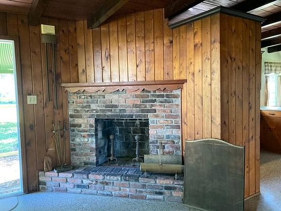 4th image of 5812 N Lincoln Ave