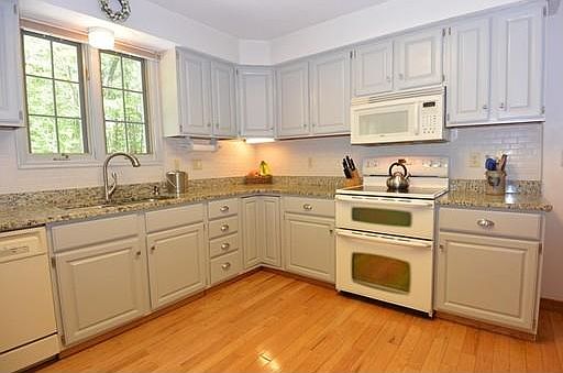 2nd image of 7 Highland St