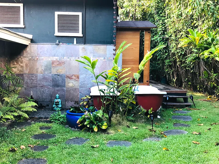 Kuhio Hwy — Photo 13