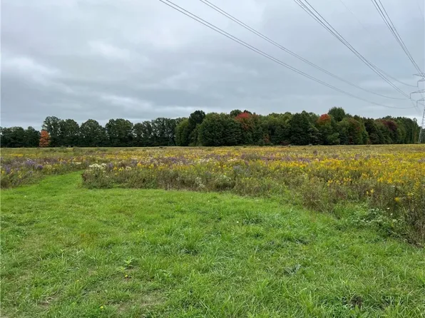 Martin Rd, North Benton, OH 44449