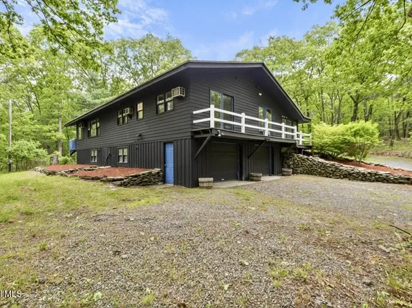 100 Schnackenberg Road, Ghent, NY 12075