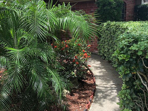 2nd image of 2226 Summerfield Ln