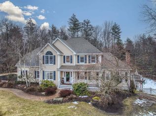 5 Westcott Dr, Merrimack, NH 03054