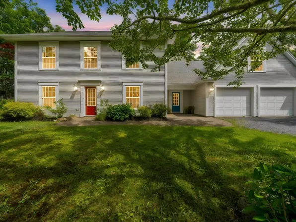 32 Rustic Rdg, Upper Tantallon, NS B3Z 1L3