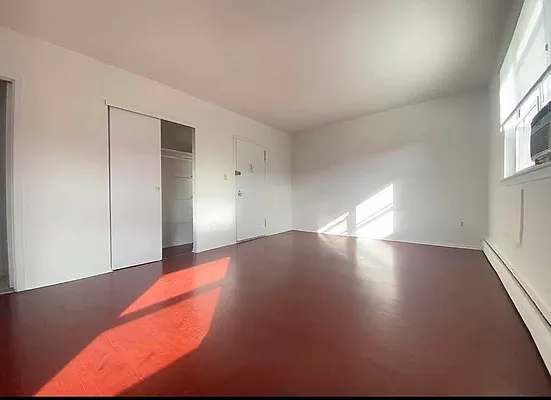 Rented by RealTegrity NY LLC | media 3