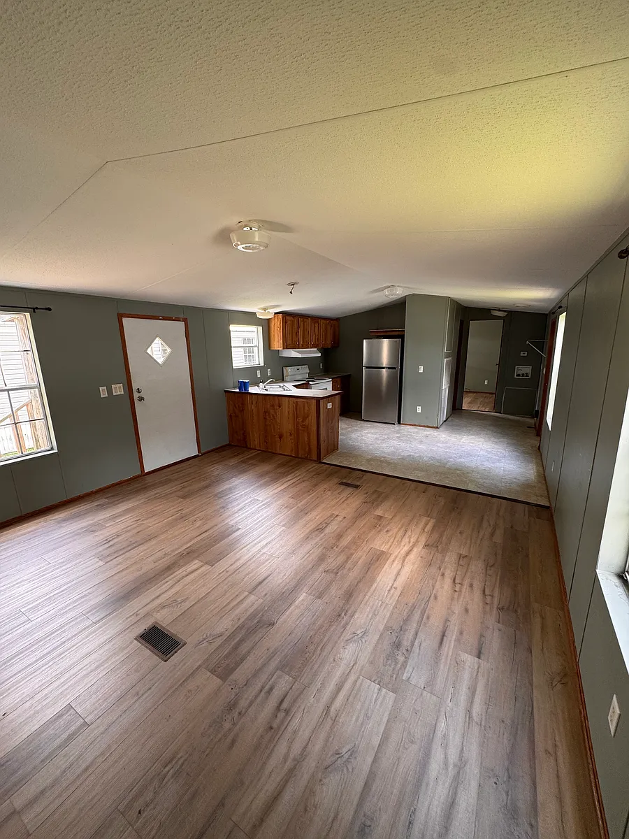 Photo 2 of 8 - 11332 Arnold Rd #12 - Denham Springs, LA Building Photo - 11332 Arnold Rd #12