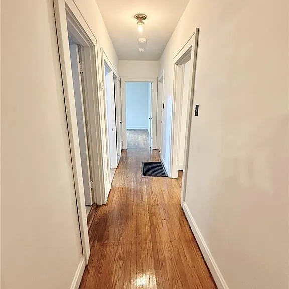 307 N Clinton St — Photo 11