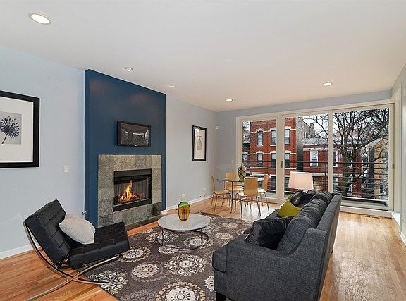 3rd image of 854 N Marshfield Ave APT 2N