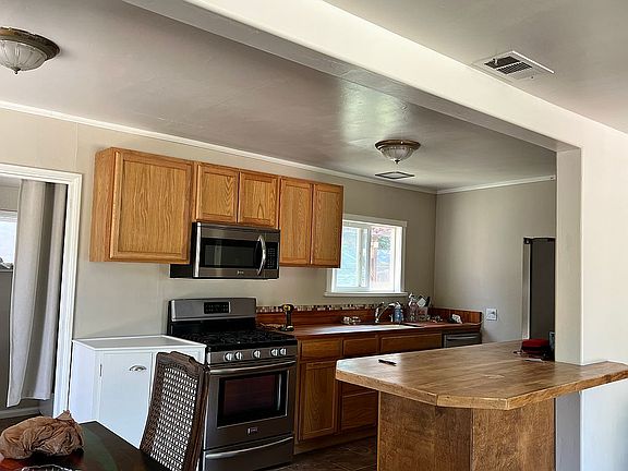 5th image of 314 S Pueblo Ave