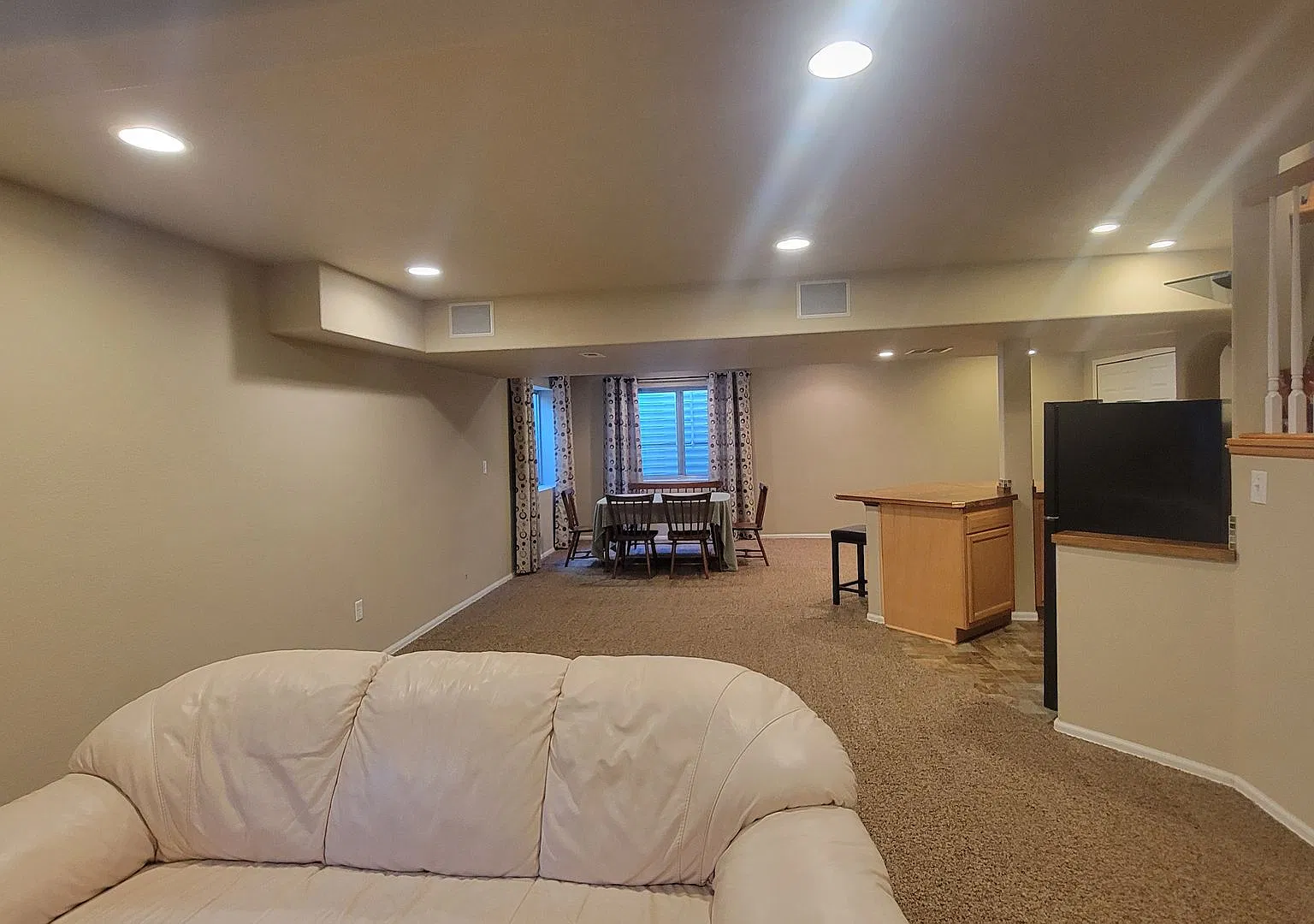 Charming 1-Bedroom Basement Apartment in Pine Creek All Utilities Included! — Photo 3