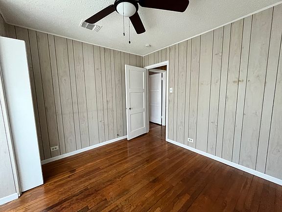 3rd image of 2443 Cincinnati Ave #B