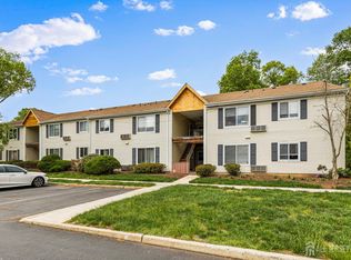 42 Norwich Pl, Somerset, NJ 08873